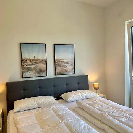 2918 - Strandwiese 1 8 *